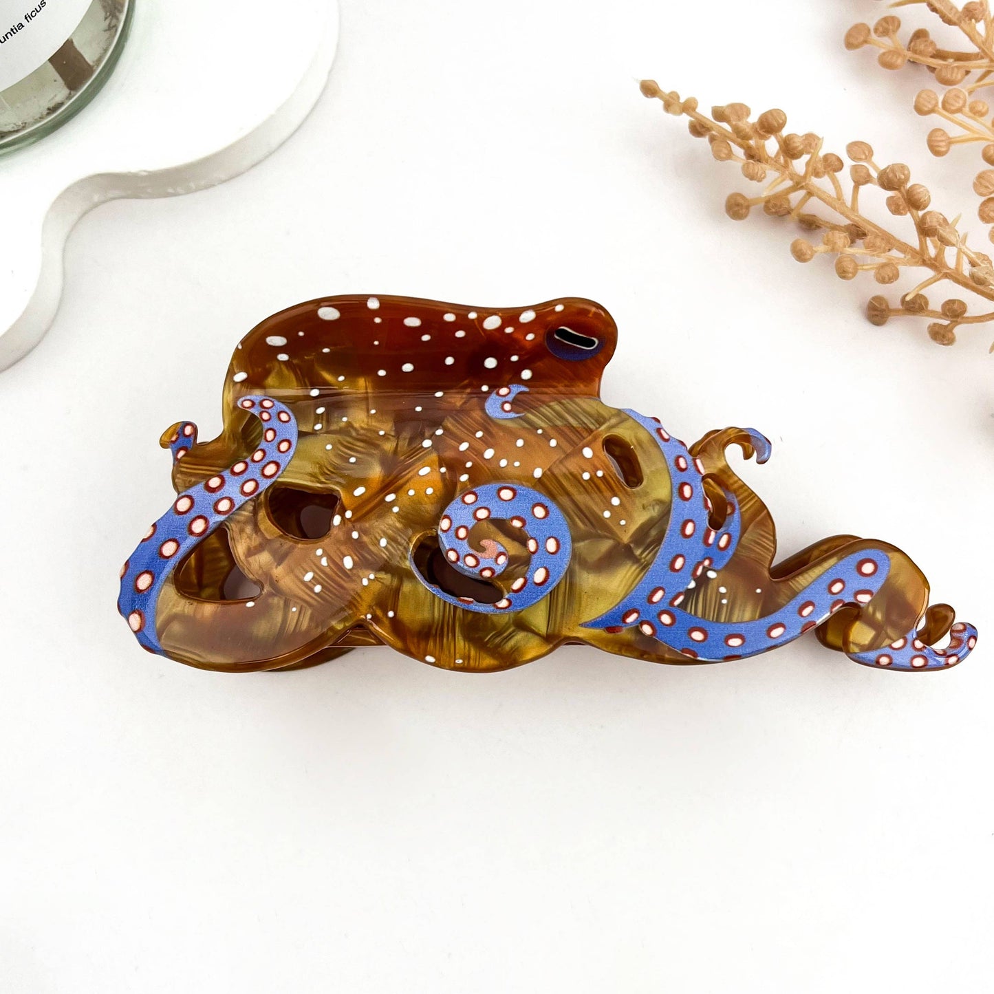 
                  
                    Octopus Hair Claw
                  
                
