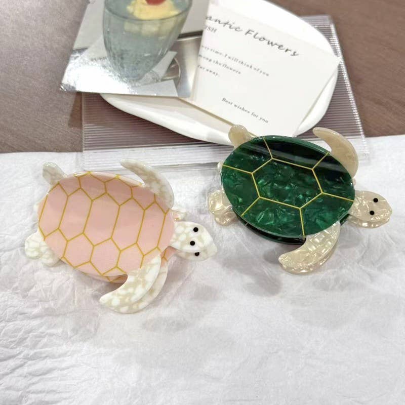 
                  
                    Pearly Sea Turtle Hair Claw
                  
                