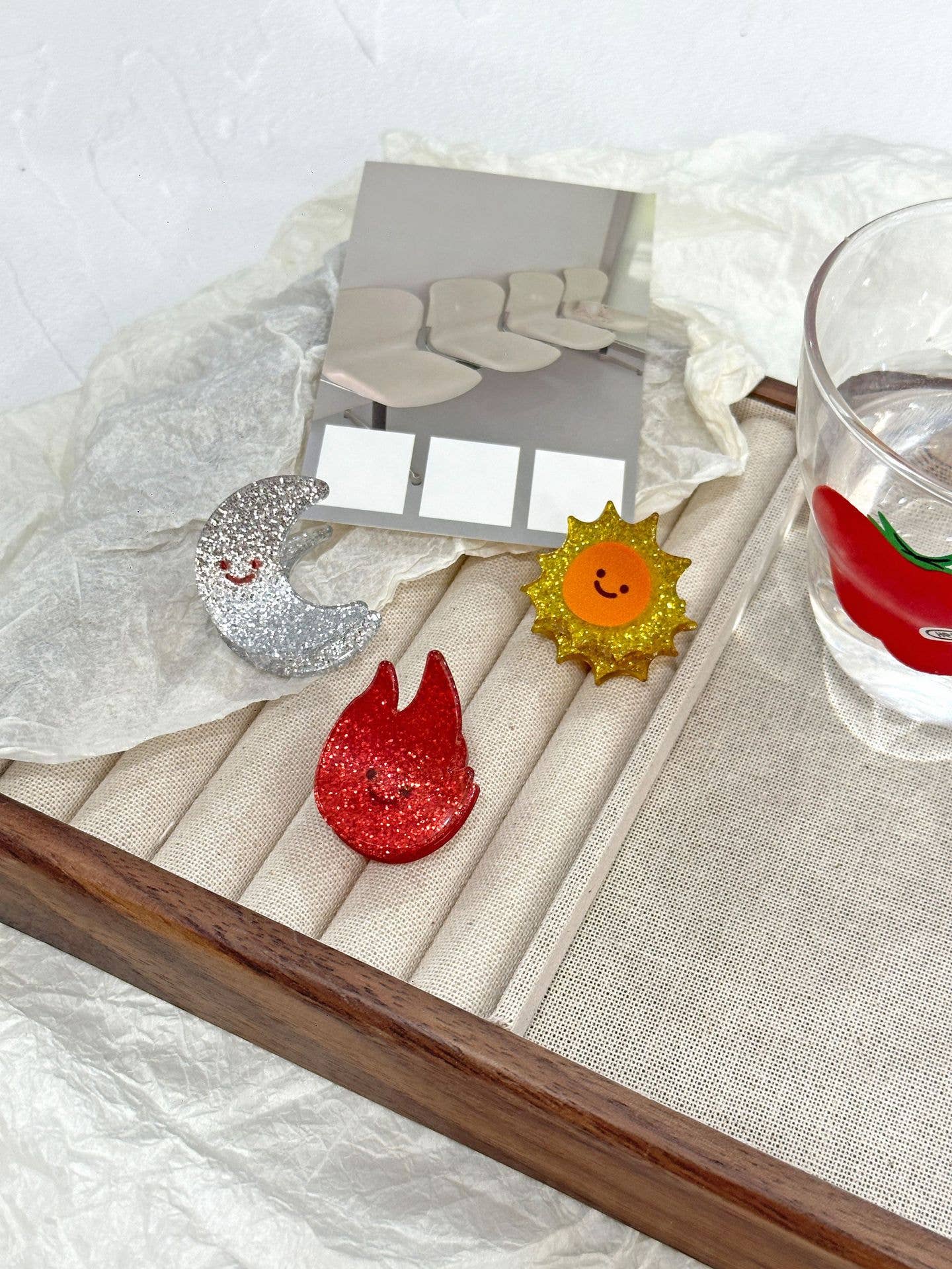 
                  
                    Glitter Sky Series Hair Claws
                  
                