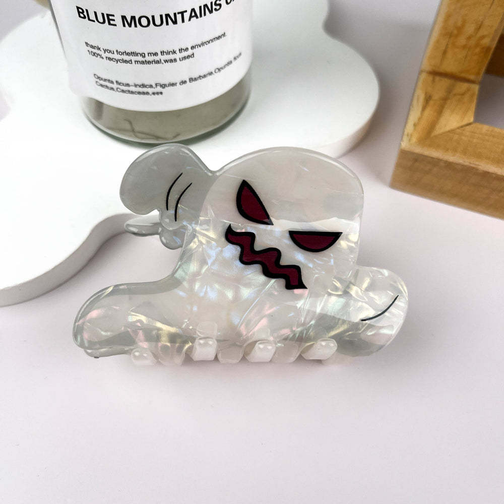 
                  
                    Pearly Ghosts Hair Claws
                  
                