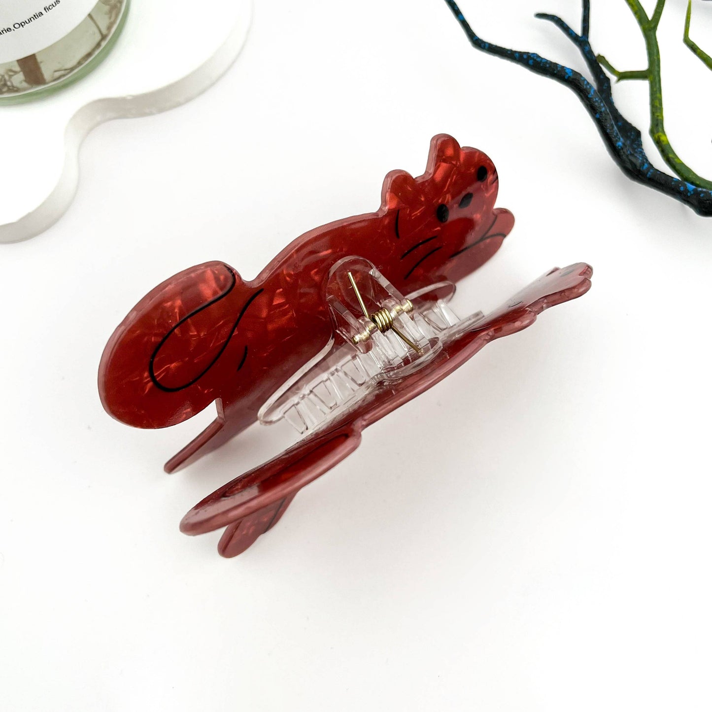 
                  
                    Jumping Cat Hair Claw
                  
                