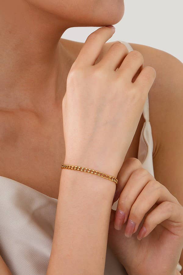 
                  
                    Simple Chains Bracelet
                  
                