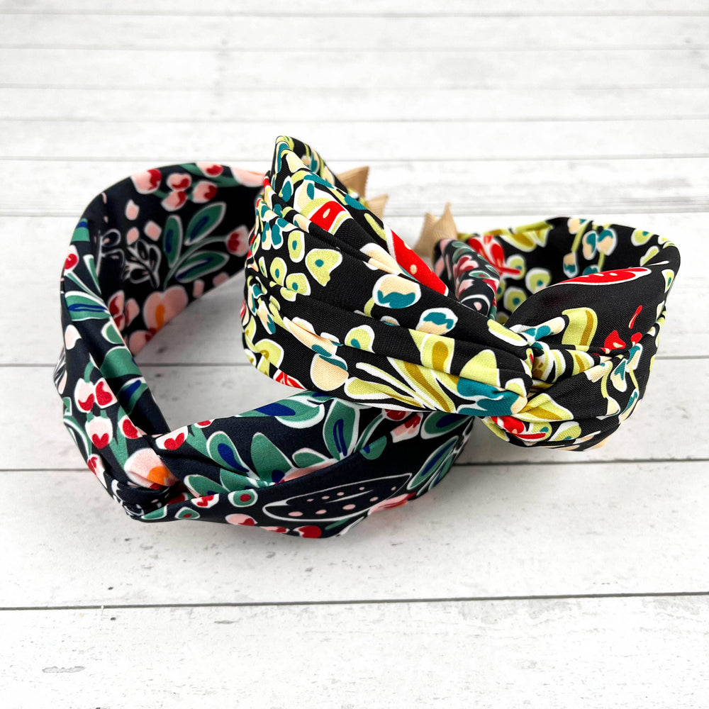 
                  
                    Chiffon Floral Painting Twist Top Headband
                  
                
