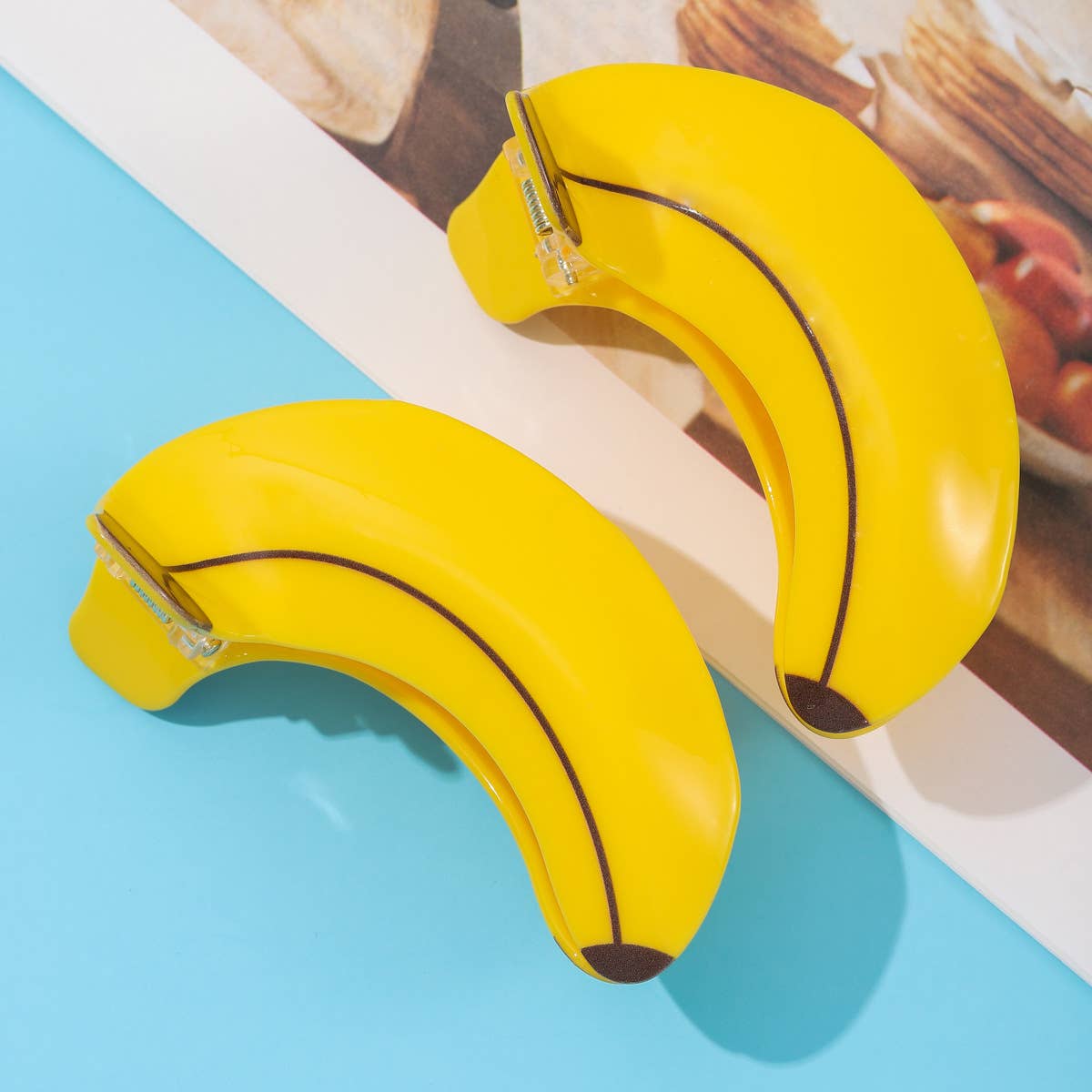 
                  
                    Banana Hair Claw
                  
                