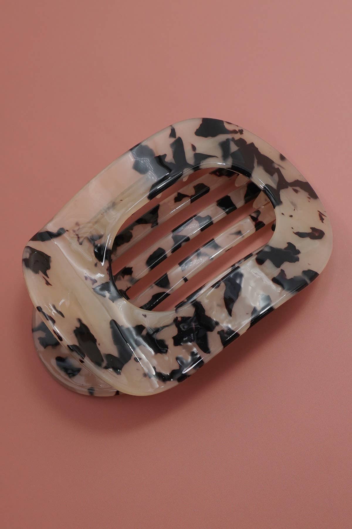 
                  
                    Glossy Oval Flat Hair Claw
                  
                