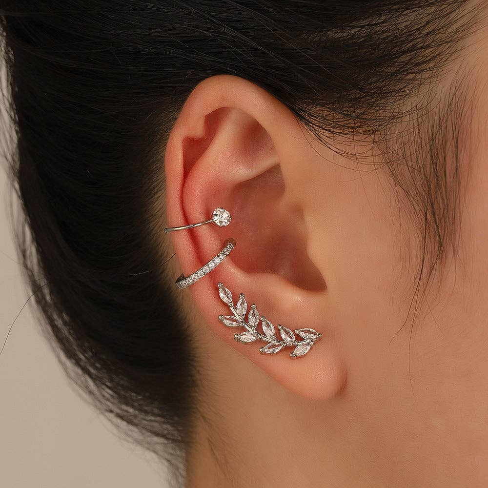
                  
                    New Geometric Star Shape Ear Clips with Pearl and Zirconia
                  
                