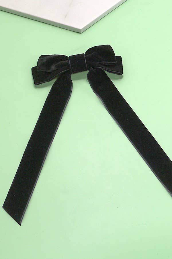 
                  
                    Velvet Ribbon Duckbill Hair Clip
                  
                