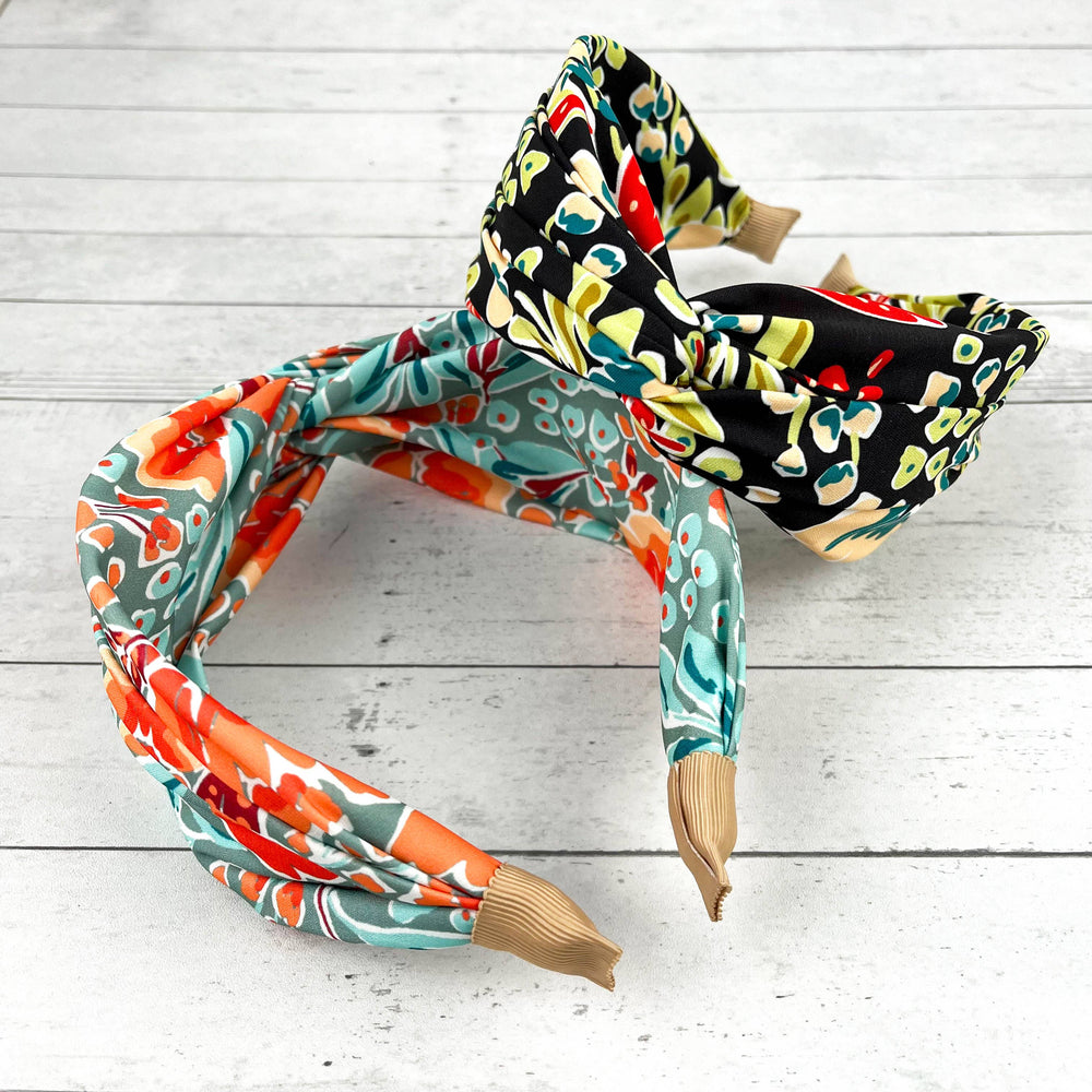 
                  
                    Chiffon Floral Painting Twist Top Headband
                  
                