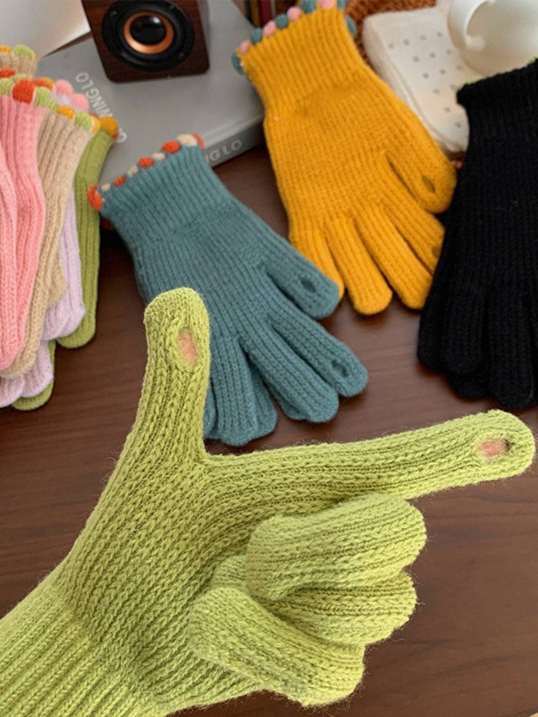 
                  
                    Dotted Cuff Knit Touchscreen Gloves
                  
                