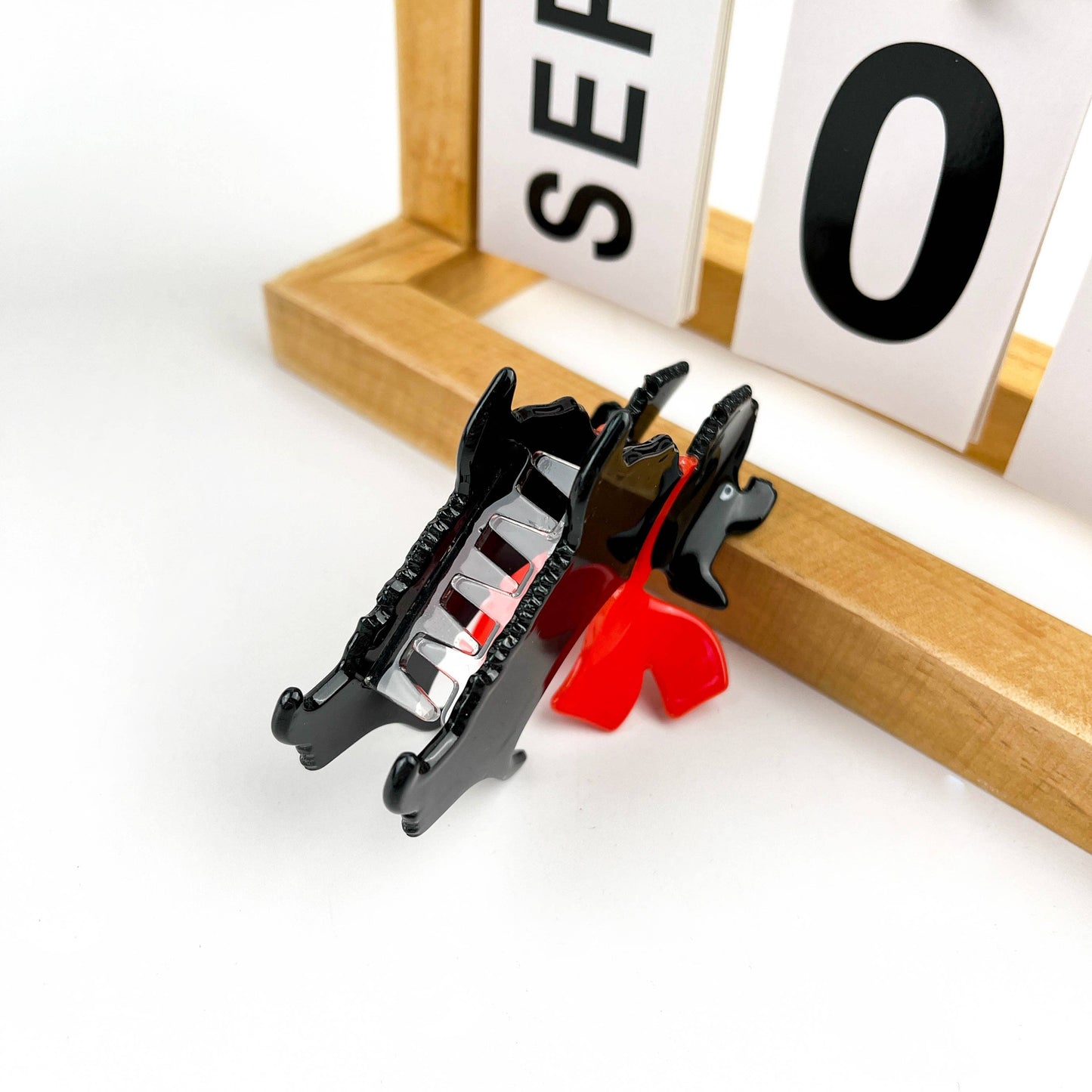 
                  
                    Scarf Wearing Scottie Hair Claw
                  
                