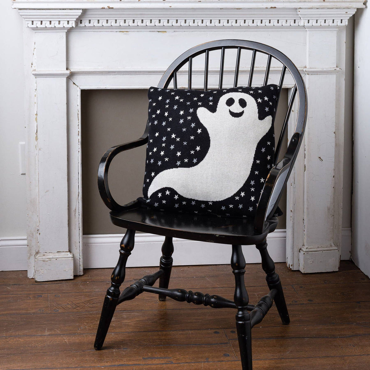 
                  
                    Knitted Ghost Pillow
                  
                