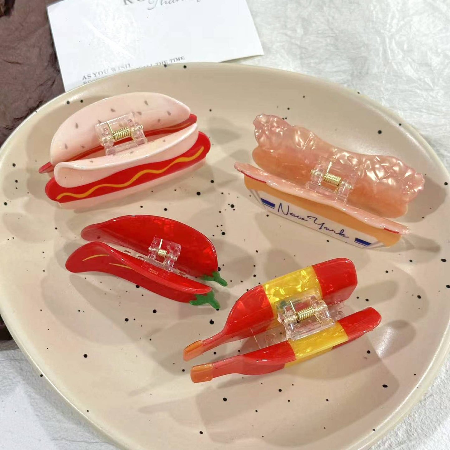 
                  
                    Chili + Dog Hair Claw
                  
                