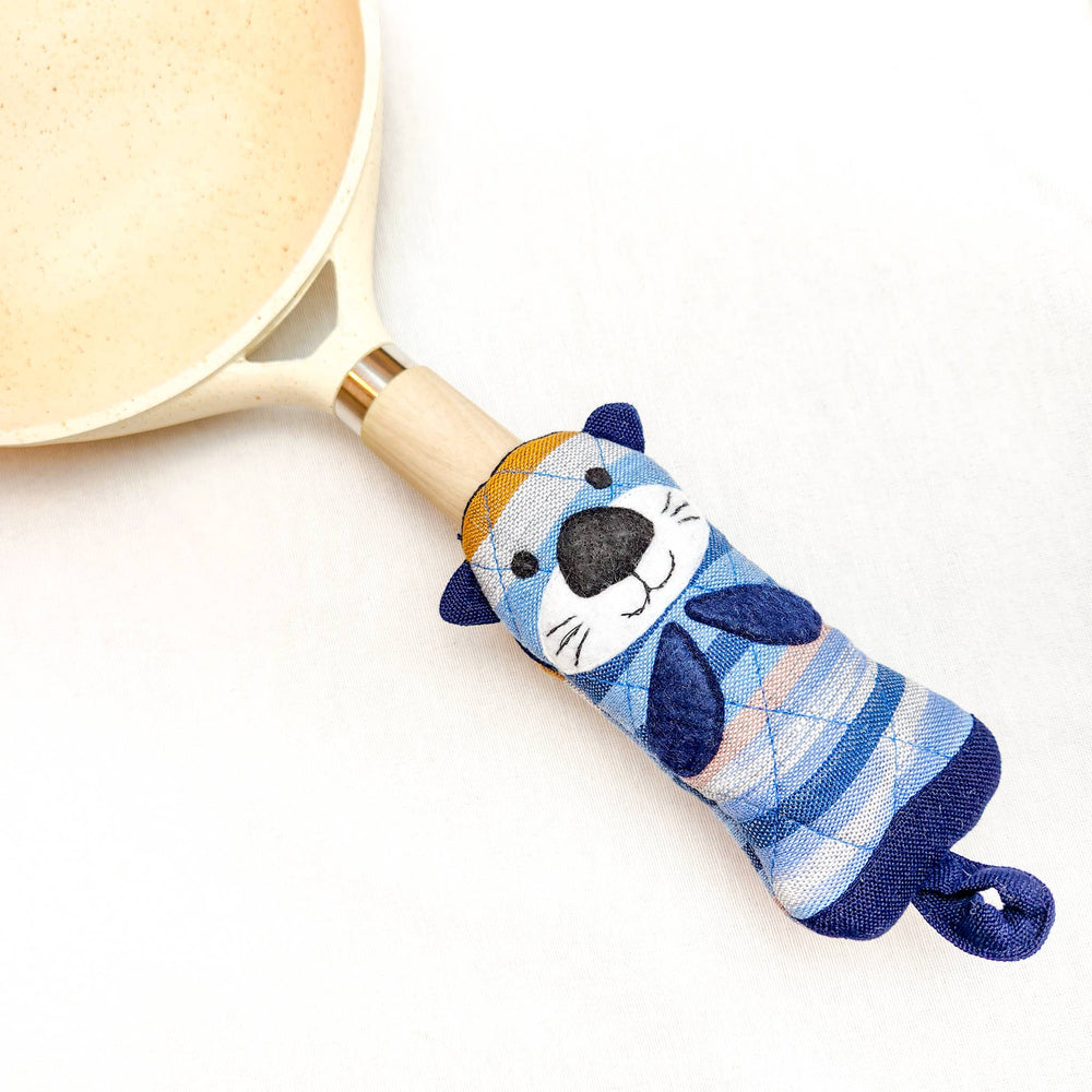 Animal Skillet Handle Holder